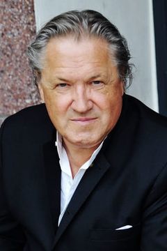 Michael Brandner interpreta Innenminister Horst Kathöfer
