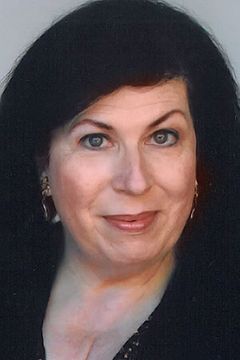 Winnie Holzman interpreta Women's Group Member
