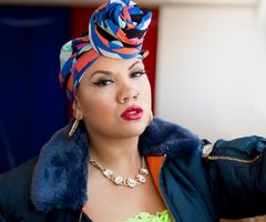 Parris Goebel interpreta Violet