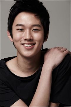 Yeon Jun-seok interpreta Kim Dong-woo