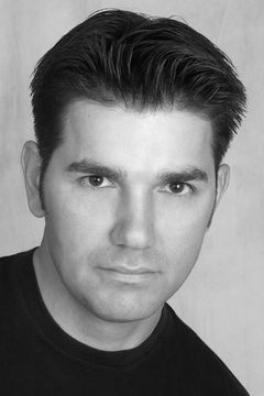 Mike Burke interpreta Pavel's Driver