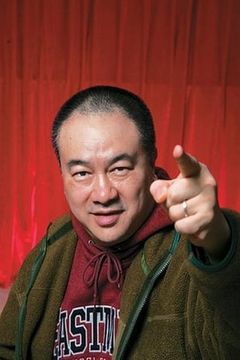 Clifton Ko Chi-Sum interpreta Department Store Clerk