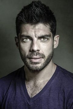 Ronan Summers interpreta Ed Lansbury
