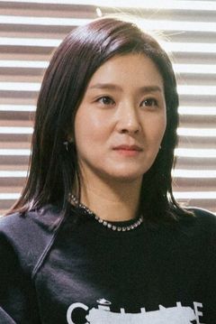 Park Jin-young interpreta Hospital Staff (voice)