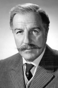Louis Calhern interpreta Prefect Allus Martius