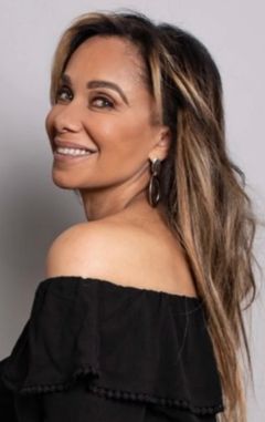 Rose Gonzalez interpreta South American Nanny