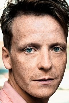 Jakob Diehl interpreta Heinrich Müller