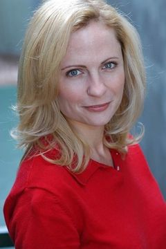 Denise Gossett interpreta Carol