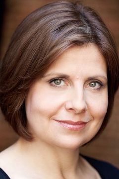 Rebecca Front interpreta Lady at Worldcure Event