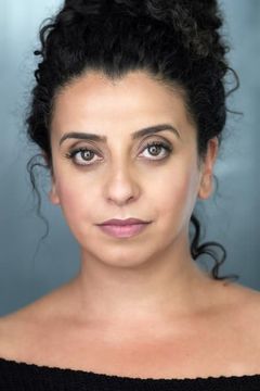 Shelley Williams interpreta Senior Advisor