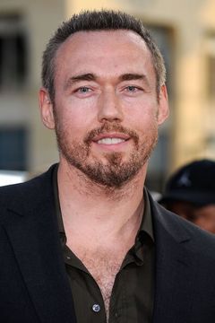 Kevin Durand interpreta Mogadorian Commander