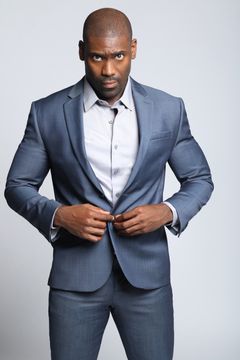 Diondre Jones interpreta Bellman