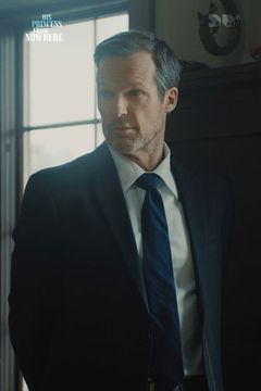 David Kloser interpreta Terrified Worker #2