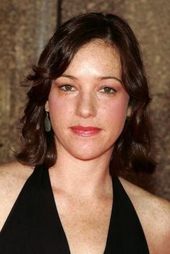 Wendy Hoopes interpreta Elyse