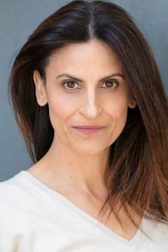 Lucia Gravante interpreta Woman in the car