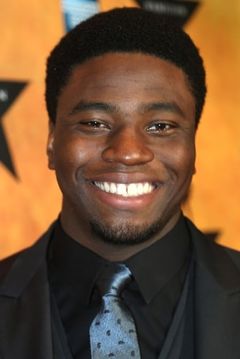 Okieriete Onaodowan interpreta Dean Miller