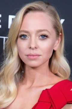 Portia Doubleday interpreta Sloane Maddison