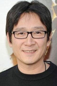 Jonathan Ke Quan interpreta Short Round