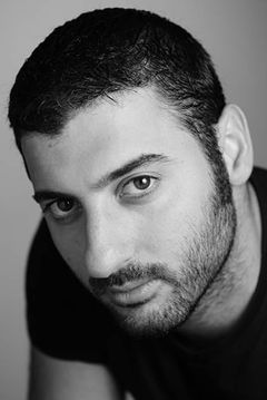 Amir Boutrous interpreta Boat Crew
