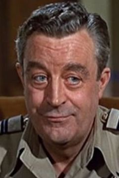 John Barrie interpreta Air Vice-Marshal Sir Arthur Coningham