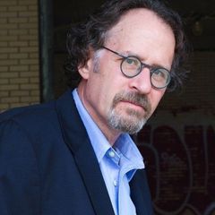 Randy Kovitz interpreta Deputy Mayor