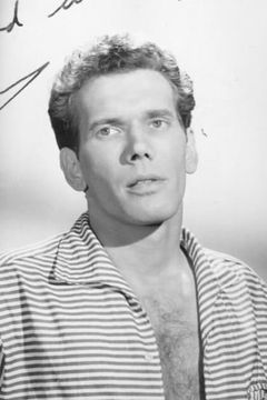 Neil McCallum interpreta Canadian Doctor (uncredited)