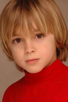 Jackson Bond interpreta Oliver