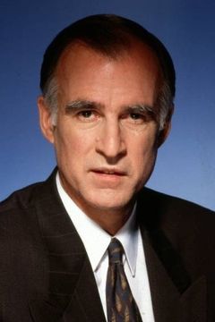 Jerry Brown interpreta Self (archive footage)
