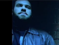 Jeremy Colton interpreta Ivan