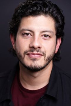 Eduardo Losan interpreta Xavier