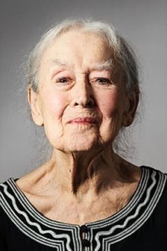 Dorothy Silver interpreta Sophie
