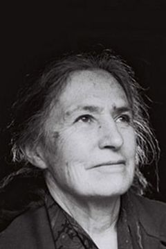 Danièle Huillet interpreta Narrator (segment A) (voice)