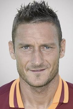 Francesco Totti interpreta Sé stesso