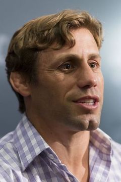Urijah Faber interpreta Garrick