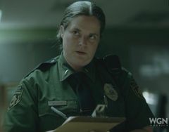 Cindy Jackson interpreta Gordon's Cop #4 (uncredited)