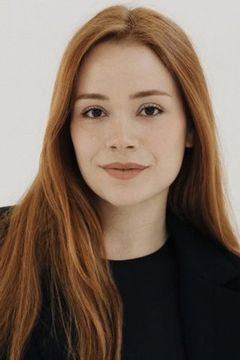 Rüya Andaç interpreta Mine
