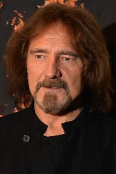 Geezer Butler interpreta Self