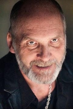 Bill Croft interpreta Thief / Butcher