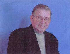Jack McDermott interpreta Mr. Harper
