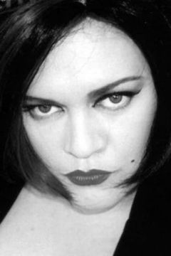 Zee Asha interpreta Joplin Woman