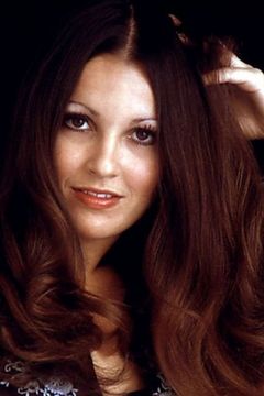 Laura Lyons interpreta Guest (uncredited)