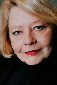 Margarethe Tiesel interpreta Second Life Representative