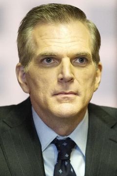 Markus Flanagan interpreta FBI agent