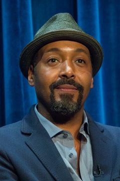 Jesse L. Martin interpreta Joe West