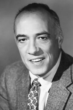 Edward Platt interpreta Sheriff J.C. Marson
