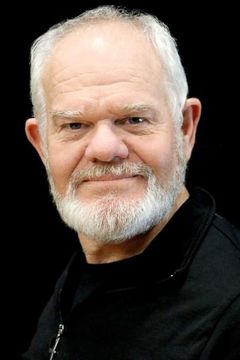 Mark Hadlow interpreta Dori