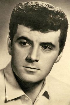 Tengiz Archvadze interpreta Renato Alessandrini (uncredited)