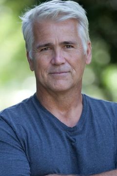 Rick Pearce interpreta Fisherman