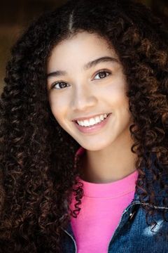 Malia Baker interpreta Olivia