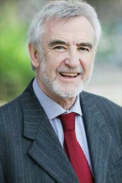 Renato Campese interpreta Prof. Alberti